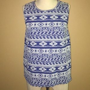 Old Navy top with cut out in back